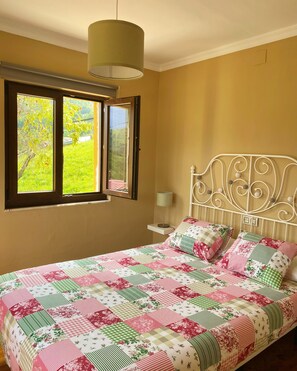 4 bedrooms, iron/ironing board, bed sheets - Holiday home  (Tabayes)