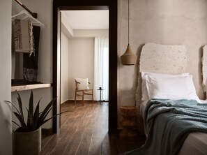 Familierom | Minibar, blendingsgardiner, lydisolert og strykejern/-brett