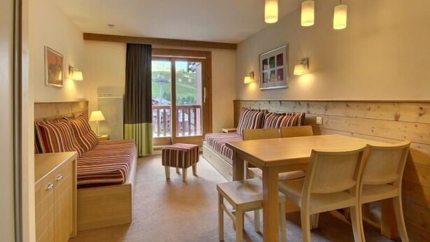 Unclassified image, 1 of 10, button - Cozy apartment 4/5 pers, near slopes, ski view (Belle Plagne)