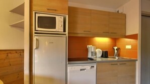 Unclassified image, 2 of 10, button - Cozy apartment 4/5 pers, near slopes, ski view (Belle Plagne)