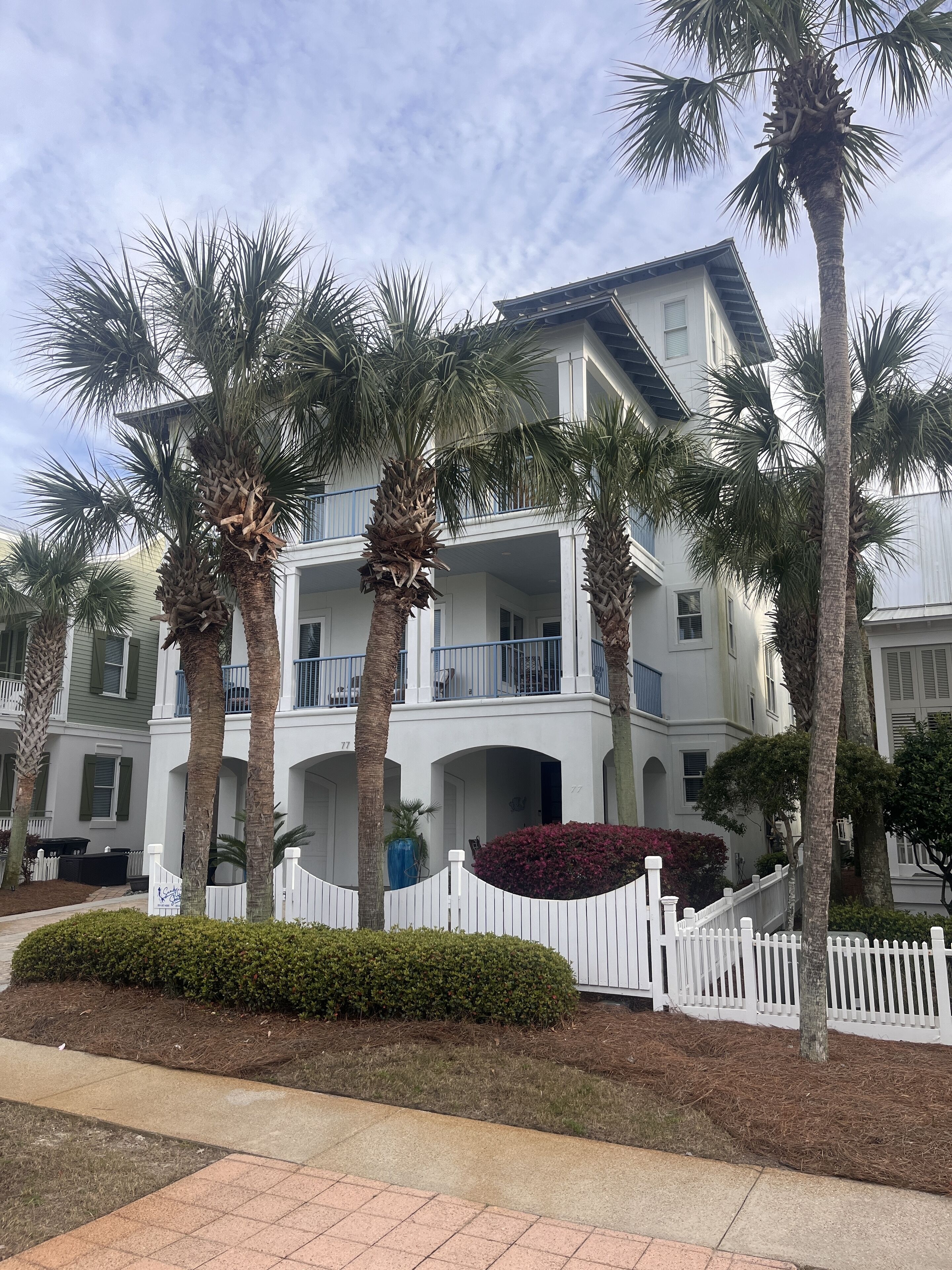 SANDY SHEETS - Private Pool, Steps to the Beach! Over 4,000 square feet!