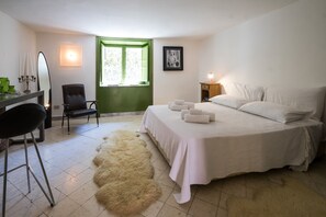 2 多间卧室、熨斗/熨衣板、WiFi、床单