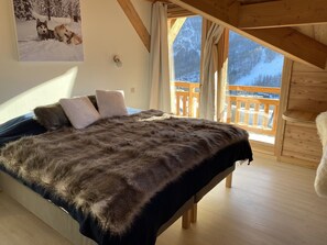 5 chambres, fer et planche à repasser, Wi-Fi gratuit, draps fournis