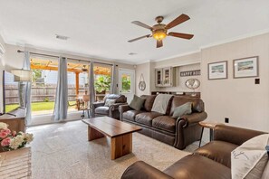 Smart TV, fireplace, computer monitors