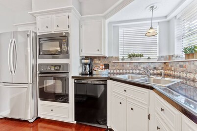 Family Home in the  Heart of  The Woodlands