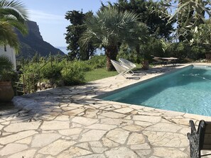 Piscine extérieure, piscine chauffée