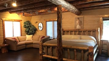 4 bedrooms, travel crib, WiFi, bed sheets