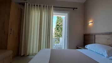 1 chambre, fer et planche Ă  repasser, Wi-Fi, draps fournis