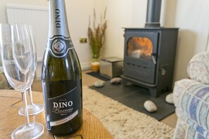 Unclassified image, 3 of 24, button - Detached Cottage with Stunning Sea Views (Holyhead)