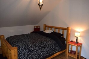 3 多间卧室、免费 WiFi、闹钟