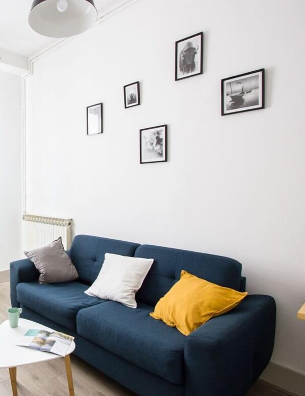 Smart TV, books