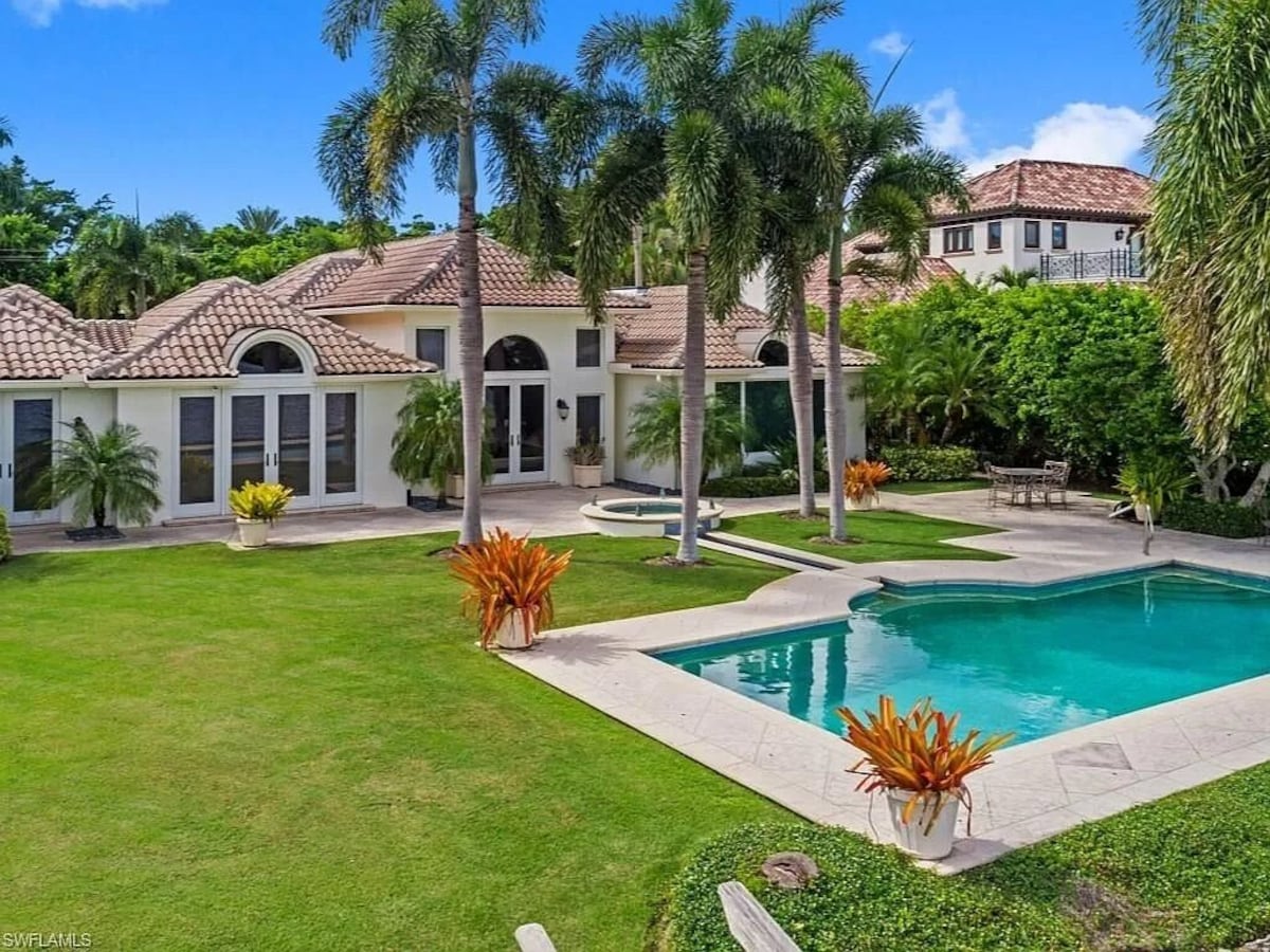 Photo 8 of Waterfront estate home on Naples Bay in Port Royal