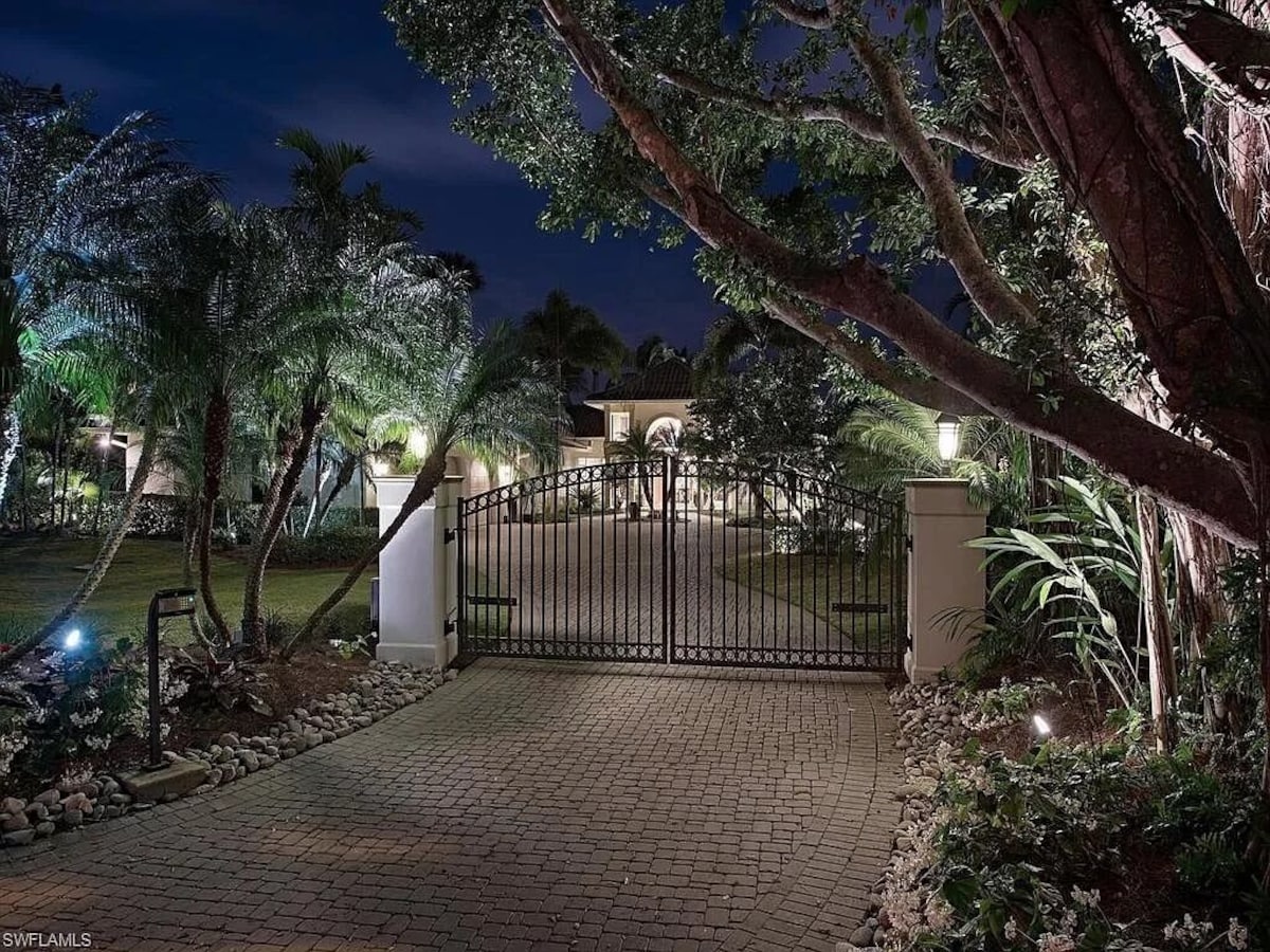 Photo 9 of Waterfront estate home on Naples Bay in Port Royal