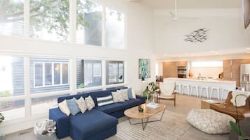 Télévision, livres, chaßne hi-fi