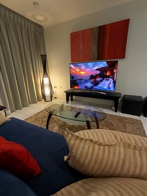 Smart TV, computer monitors