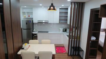 Fridge, microwave