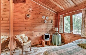 3 bedrooms, travel crib, free WiFi
