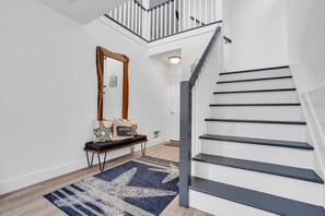 Interior - 3 Blocks to the Beach! (Seaside Heights)