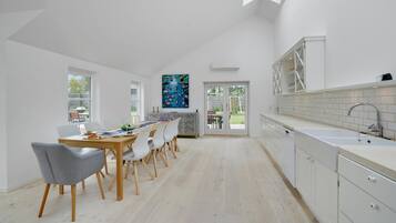 Kühlschrank, Herdplatte, Geschirrspüler