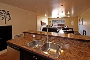 Interior - Beautiful Townhome adjacent to the Pool and Hotub (Moab)