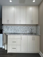 Geladeira, micro-ondas