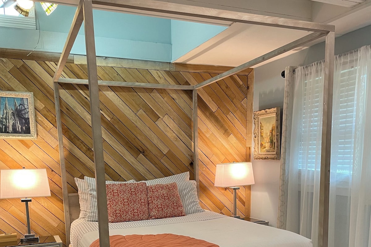 Deluxe Suite, 2 Bedrooms, Courtyard View | 1 bedroom, down comforters, memory foam beds, individually decorated