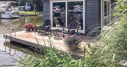 Amazing ship in Winsum with WiFi