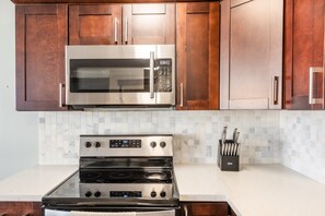Fridge, microwave, oven, dishwasher - Breezy 12th Floor Waikiki Condo with FREE Parking (Honolulu)