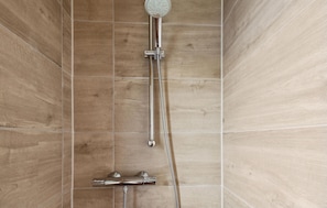 Shower - Beach front apartment in Am Salzhaff with WiFi (Am Salzhaff)