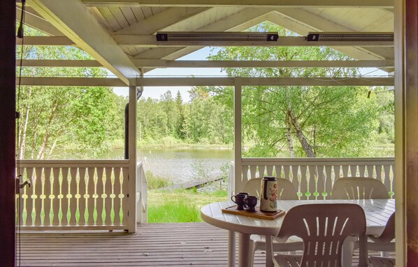 Outdoor dining - 1 bedroom pet friendly home in Kallinge (Kallinge)