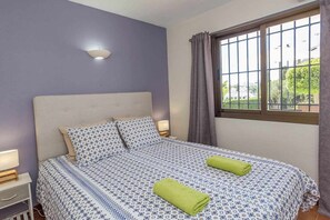 2 slaapkamers, een strijkplank/strijkijzer, gratis wifi