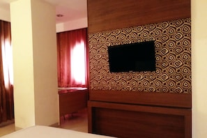 Executive Double Room | Television