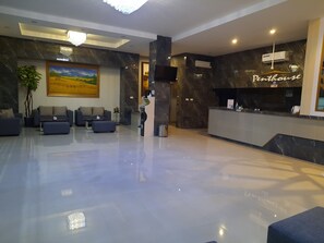 Lobby - Ams Penthouse (Jakarta)