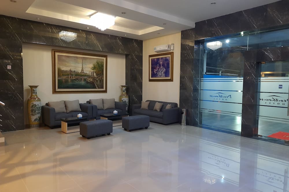 Ams Penthouse