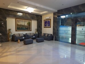 Lobby sitting area - Ams Penthouse (Jakarta)