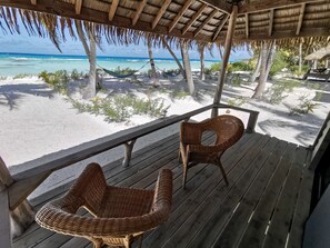 Bungalow, Lagoon View (6) | Terrace/patio - Aotera Guest House (Rangiroa)