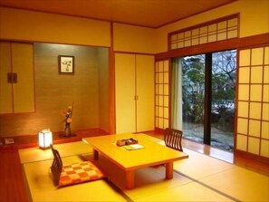 Room - Tottori Onsen Kansuitei Kozeniya (Tottori)