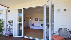 Terrace/patio - Jervis Bay Beach Shack - Pet Friendly (Vincentia)