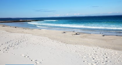 Jervis Bay Beach Shack - Pet Friendly