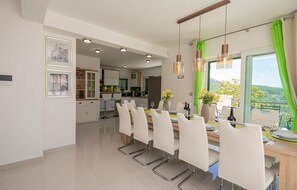 Dining - Beautiful home in Ricice (Ricice)