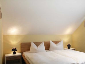 3 Schlafzimmer, Reisekinderbett, WLAN