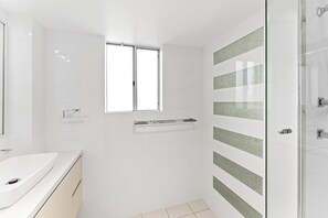 Apartment | Bathroom | Towels - Beachpoint Unit 503 (Forster)
