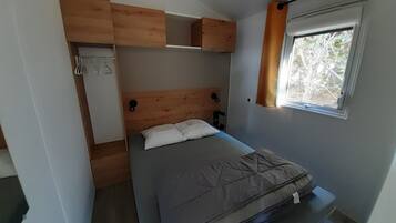 Mobile Home, 2 chambres (Authentique) | Rideaux occultants, Wi-Fi, draps fournis