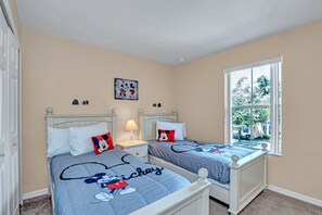Villa (4 Bedrooms) - Charming Home With Private Balcony, 4 Miles From Disney! CDC Standards #4ro785 (Kissimmee)