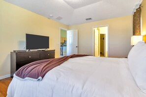 House (4 Bedrooms)