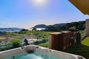 屋外スパ浴槽
