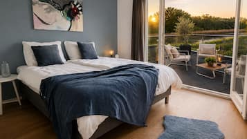 4 bedrooms, iron/ironing board, travel crib, free WiFi