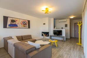 Comfort Villa | Living area