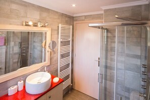 Villa Confort | Salle de bain | Serviettes fournies