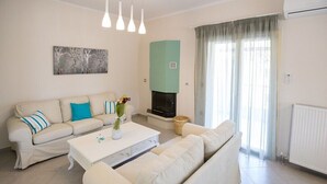 Comfort Villa | Living room - Villa on the Hill with Amazing View (Apokoronas)